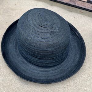 MALEES NEWPORT RHODE ISLAND NAVY BLUE CLOTH TEXTURED HAT VINTAGE